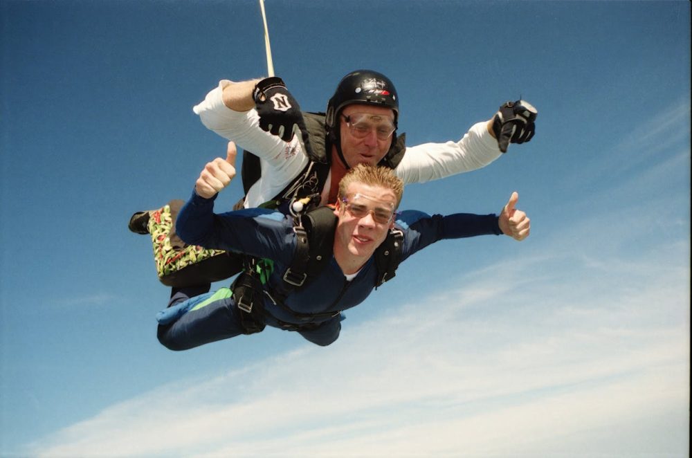 How old do you have to be to go skydiving?